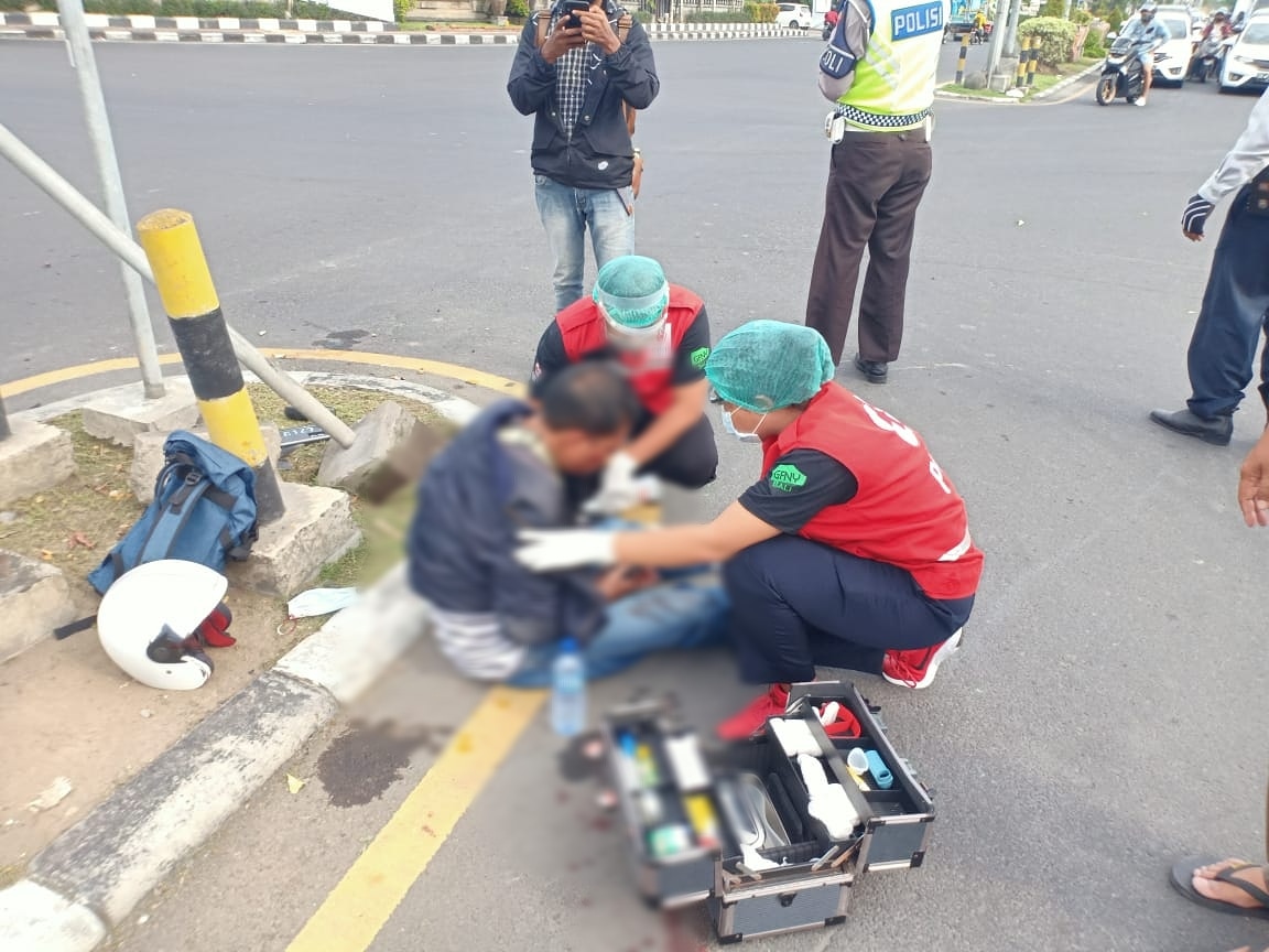 Siaga Ambulance PMI Penanganan Lakalantas 