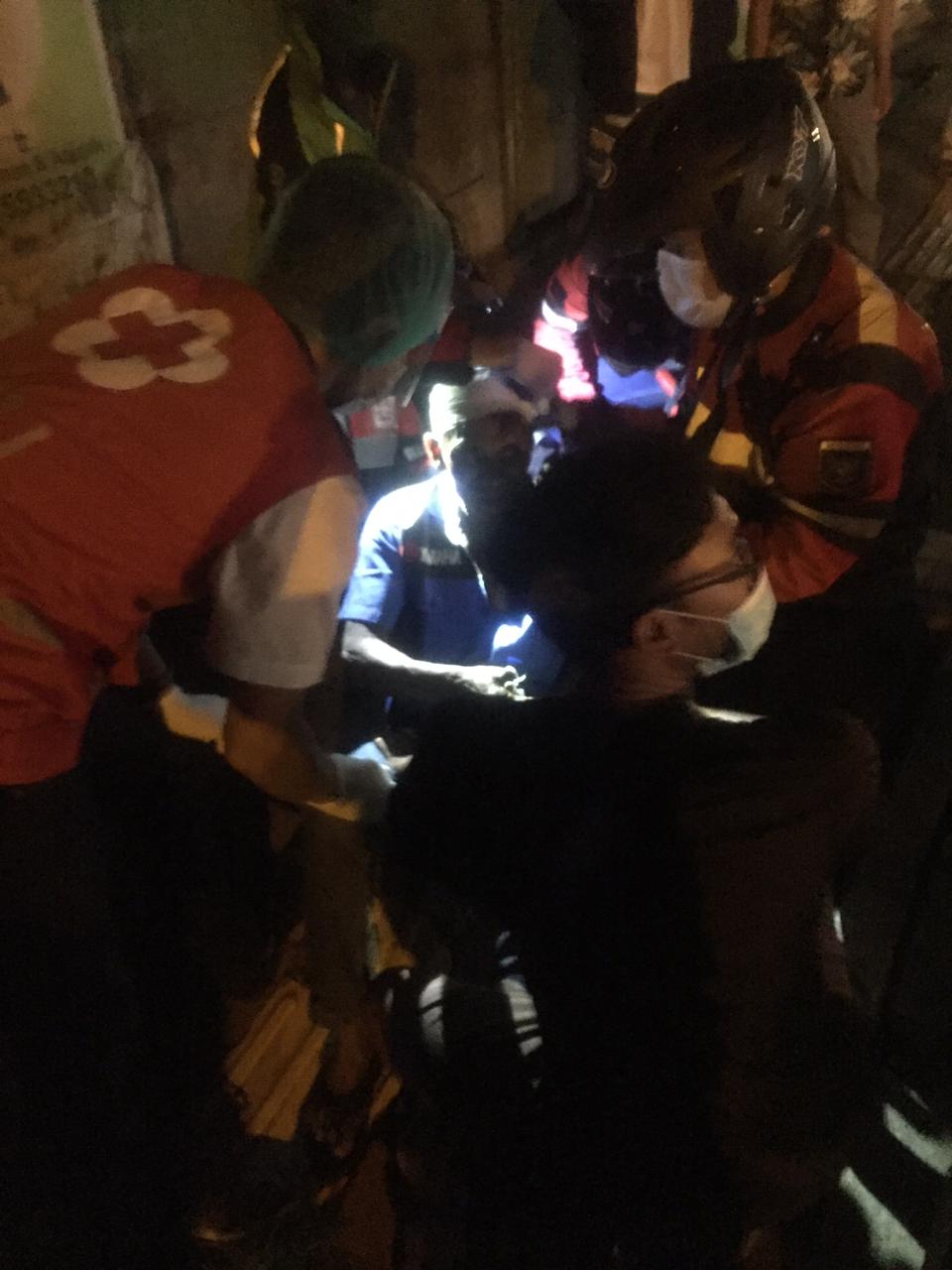 Ambulance PMI Penanganan Lakalantas Jl. Raya Sesetan