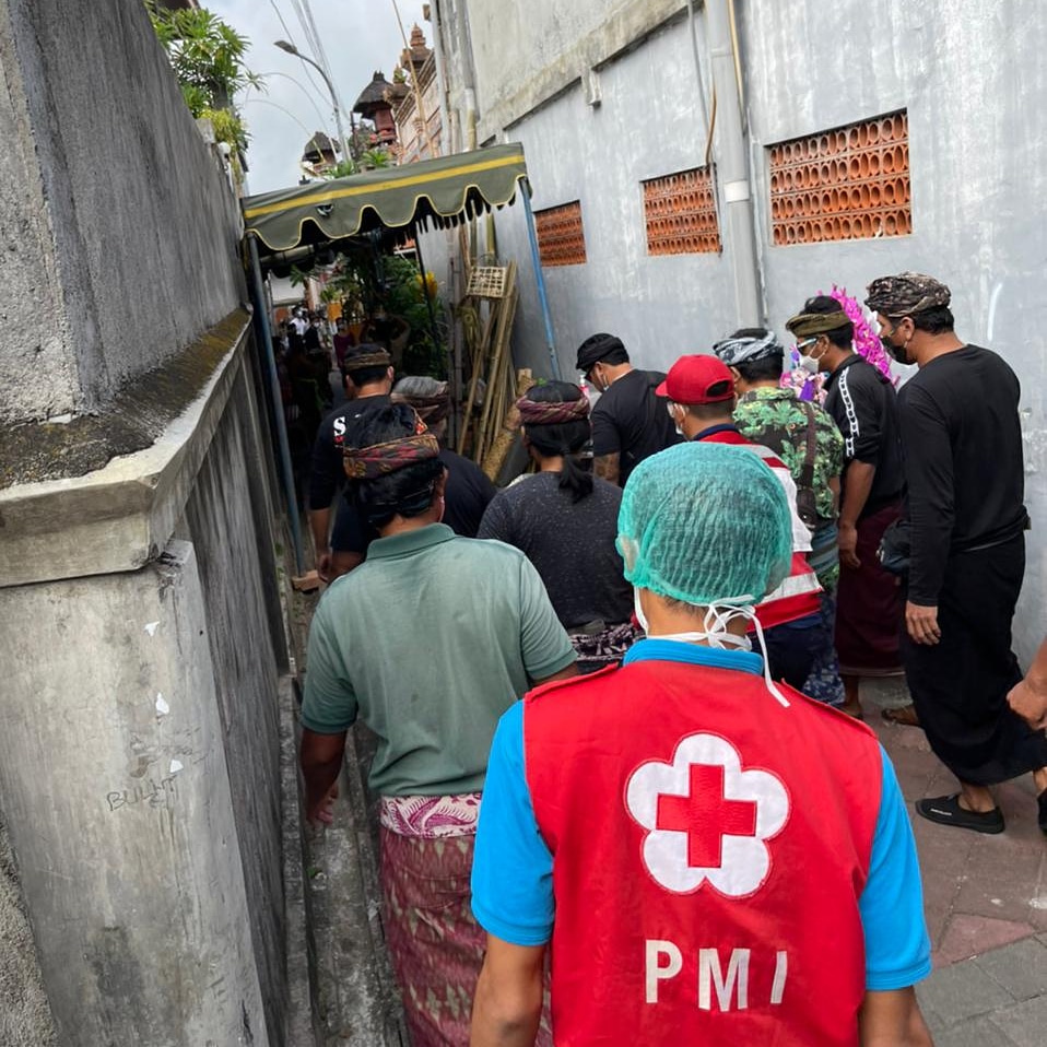 Ambulance PMI Pelayanan Jenasah Ke KMJ Wangaya