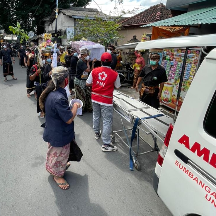 Ambulance PMI Pelayanan Jenasah Ke Setra Sebelanga