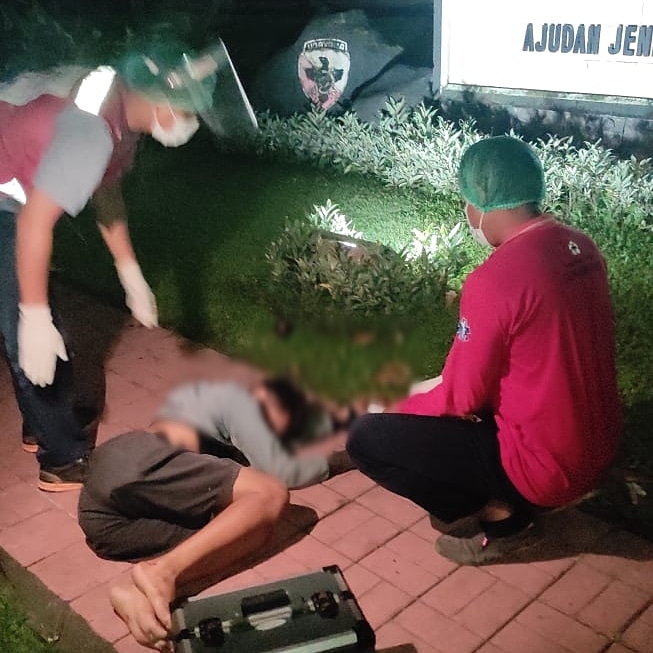 Ambulance PMI Penanganan Korban Lakalantas Jl. Jend. Sudirman
