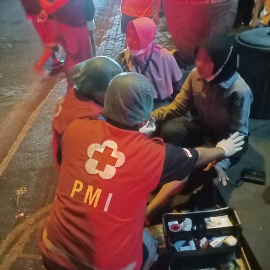 Ambulance PMI Penanganan Lakalantas Jl. Imam Bonjol